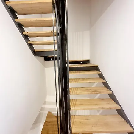 Apartma Akvatour *