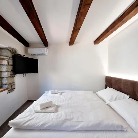 Akvatour Apartma *