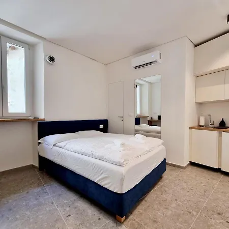 Apartma Akvatour *