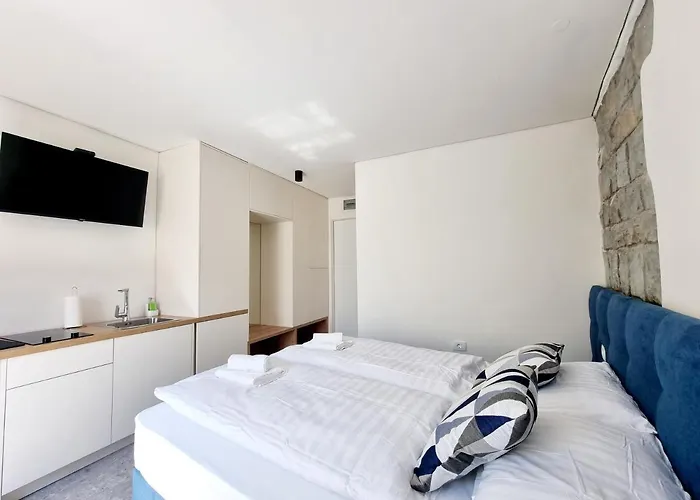 Akvatour 公寓 皮兰